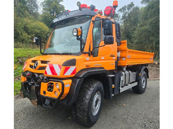 Самосвал UNIMOG