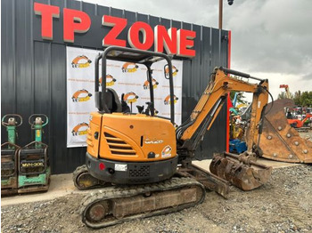 Мини-экскаватор CASE