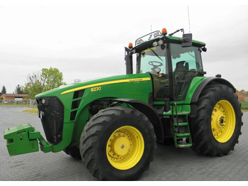 Трактор JOHN DEERE 8030 Series