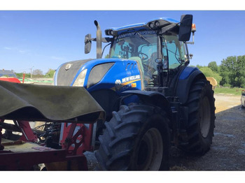Трактор NEW HOLLAND T7