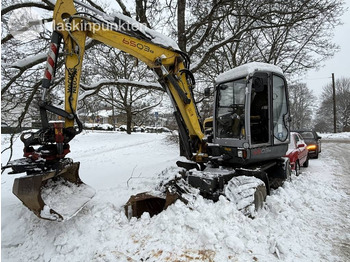 Колёсный экскаватор WACKER