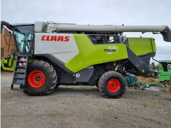 Зерноуборочный комбайн CLAAS