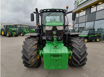 Трактор John Deere 6215R: фото 2