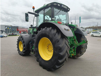 Трактор John Deere 6215R: фото 5