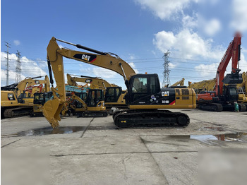Гусеничный экскаватор CATERPILLAR 320D
