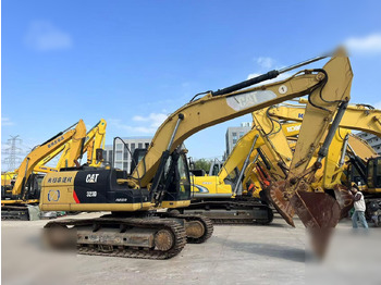 Гусеничный экскаватор CATERPILLAR 323D