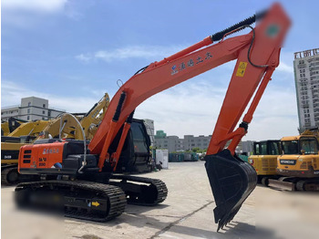Гусеничный экскаватор HITACHI ZX200: фото 4 Гусеничный экскаватор HITACHI ZX200: фото 4