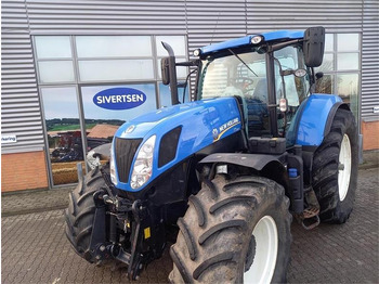 Трактор NEW HOLLAND T7.220