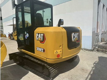 Гусеничный экскаватор CATERPILLAR 306E2