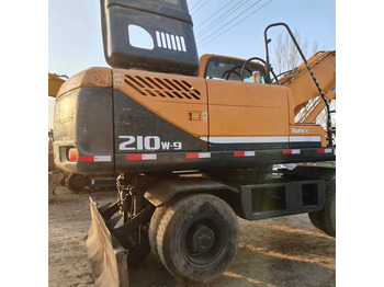 Колёсный экскаватор