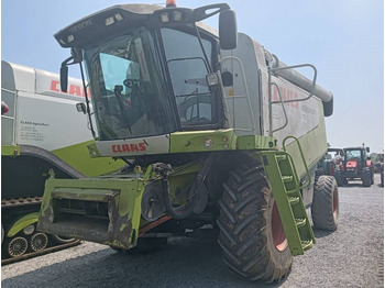 Зерноуборочный комбайн CLAAS Lexion 570
