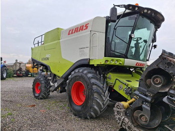 Зерноуборочный комбайн CLAAS Lexion 740