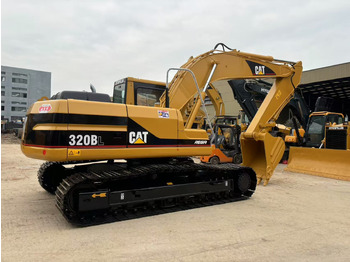 Гусеничный экскаватор CATERPILLAR 320B