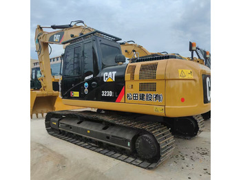 Гусеничный экскаватор CATERPILLAR 323D