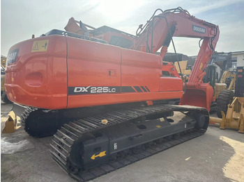 Гусеничный экскаватор DOOSAN DX225LC