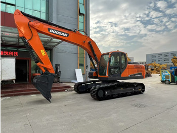 Гусеничный экскаватор DOOSAN DX225LCA