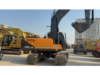 Гусеничный экскаватор HYUNDAI