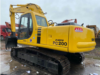 Гусеничный экскаватор KOMATSU PC200-6
