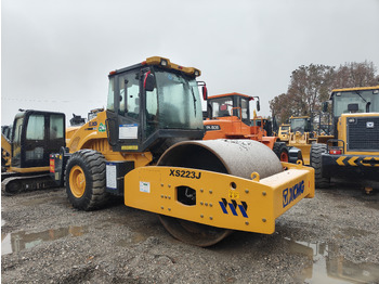 Дорожный каток XCMG XS223J