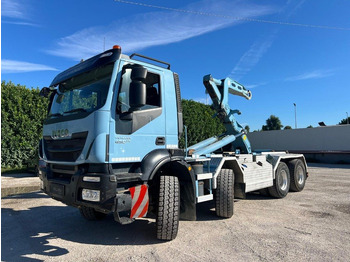 Крюковой мультилифт IVECO Trakker