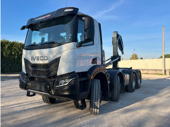 Крюковой мультилифт IVECO Trakker