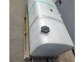 Топливный бак для Грузовиков ZBIORNIK PALIWA DAF 690L 1945569 60X68X195CM CHWALIM116: фото 2 Топливный бак для Грузовиков ZBIORNIK PALIWA DAF 690L 1945569 60X68X195CM CHWALIM116: фото 2