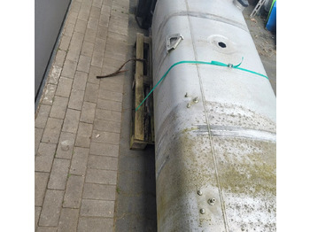 Топливный бак для Грузовиков ZBIORNIK PALIWA DAF 690L 1945569 60X68X195CM CHWALIM116: фото 4 Топливный бак для Грузовиков ZBIORNIK PALIWA DAF 690L 1945569 60X68X195CM CHWALIM116: фото 4