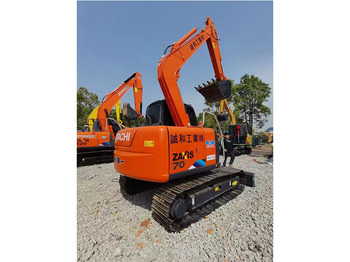 Мини-экскаватор