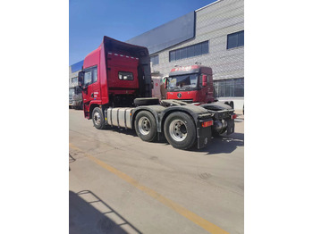 Новый Тягач SINOTRUK Delong X5000 6X4 Automatic Tractor: фото 4