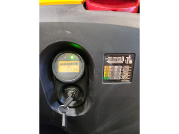 : фото в шапке страницы