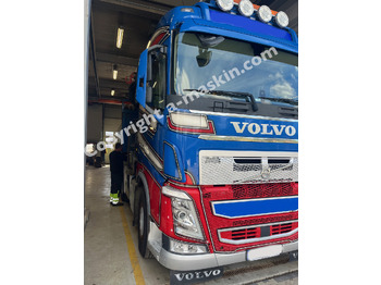 Грузовик бортовой/ Платформа VOLVO FH 540