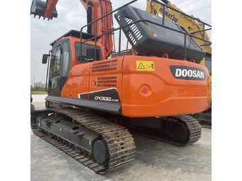 Гусеничный экскаватор DOOSAN DX300