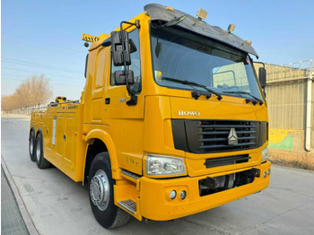 : фото в шапке страницы