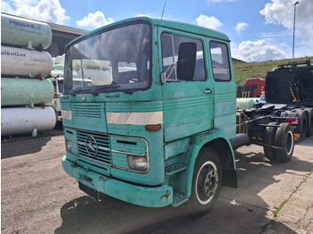 Тягач MERCEDES-BENZ