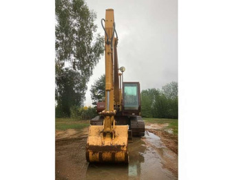 Гусеничный экскаватор CASE