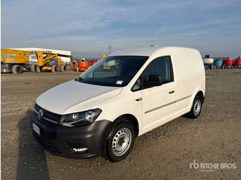 Грузовик с закрытым кузовом VOLKSWAGEN