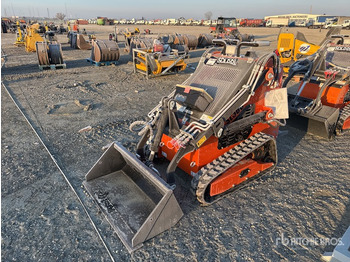 Гусеничный мини-погрузчик