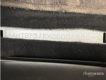 Легковой автомобиль TOYOTA