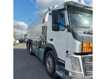 Грузовик-цистерна VOLVO FM: фото 5
