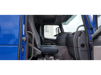 Грузовик-цистерна VOLVO FM