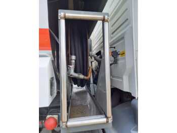 Грузовик-цистерна Volvo FMFH: фото 3