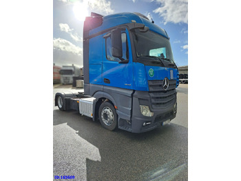 Тягач MERCEDES-BENZ Actros 1842