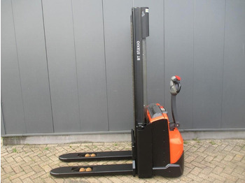 Штабелер TOYOTA