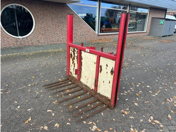 Инвентарь для животноводства TRIOLIET