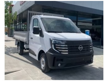 Самосвал NISSAN