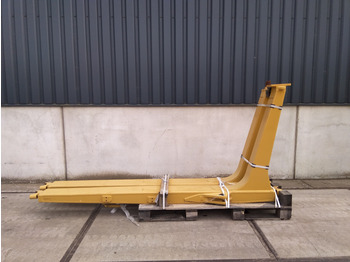 Навесное оборудование CATERPILLAR