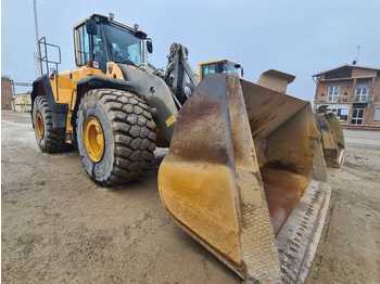 Колёсный погрузчик VOLVO L220G