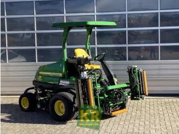 Газонокосилка JOHN DEERE 8700