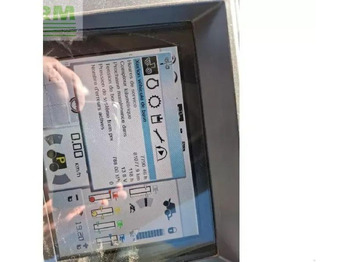 Трактор CLAAS Xerion 3300