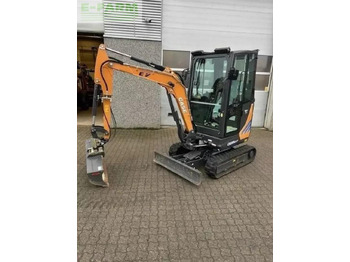 Мини-экскаватор CASE